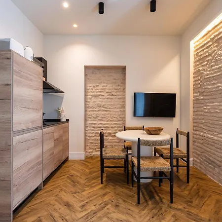 Apartment Gravina 56 *