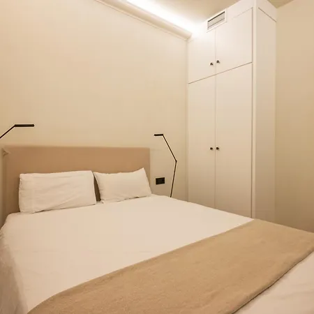 Gravina 56 * Seville